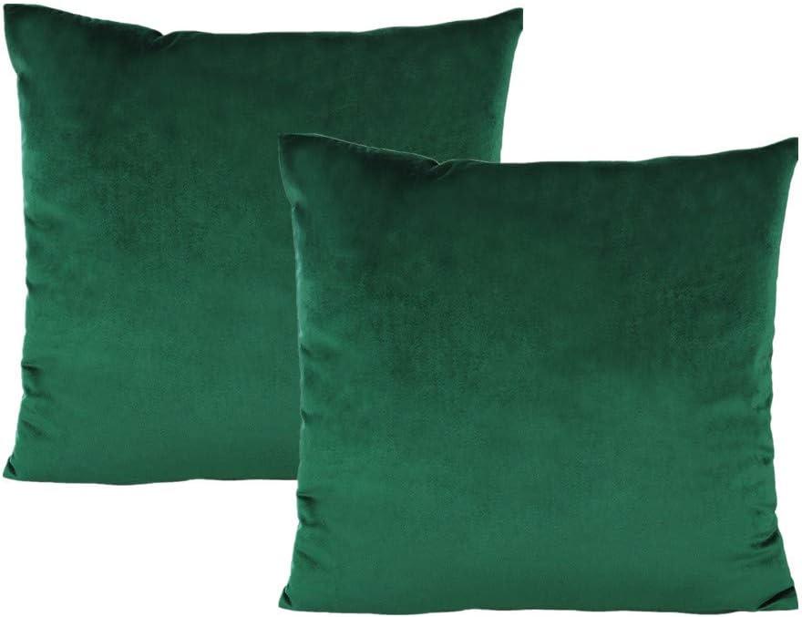 VAKADO Throw Pillow Covers 18x18 Set of 2 Emerald Green Velvet Decor Dark Forest Christmas Decorative Xmas Cushion Couch Euro Pillowcases Home Bed Decoration for Sofa Bedroom Office