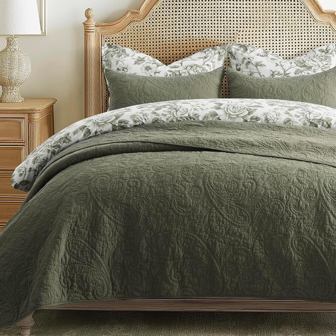 EVERGRACE 100% Cotton Paisley Quilt Set, Queen Size 3 Piece Set Prewashed Lightweight Bedspread with 2 Shams, Soft & Breathable Coverlet for All-Season Comfort, Olive Green | Paisley Stitch, 100% Cotton, Pre Washed, Oeko-Tex Certified, Soft, Lightweight