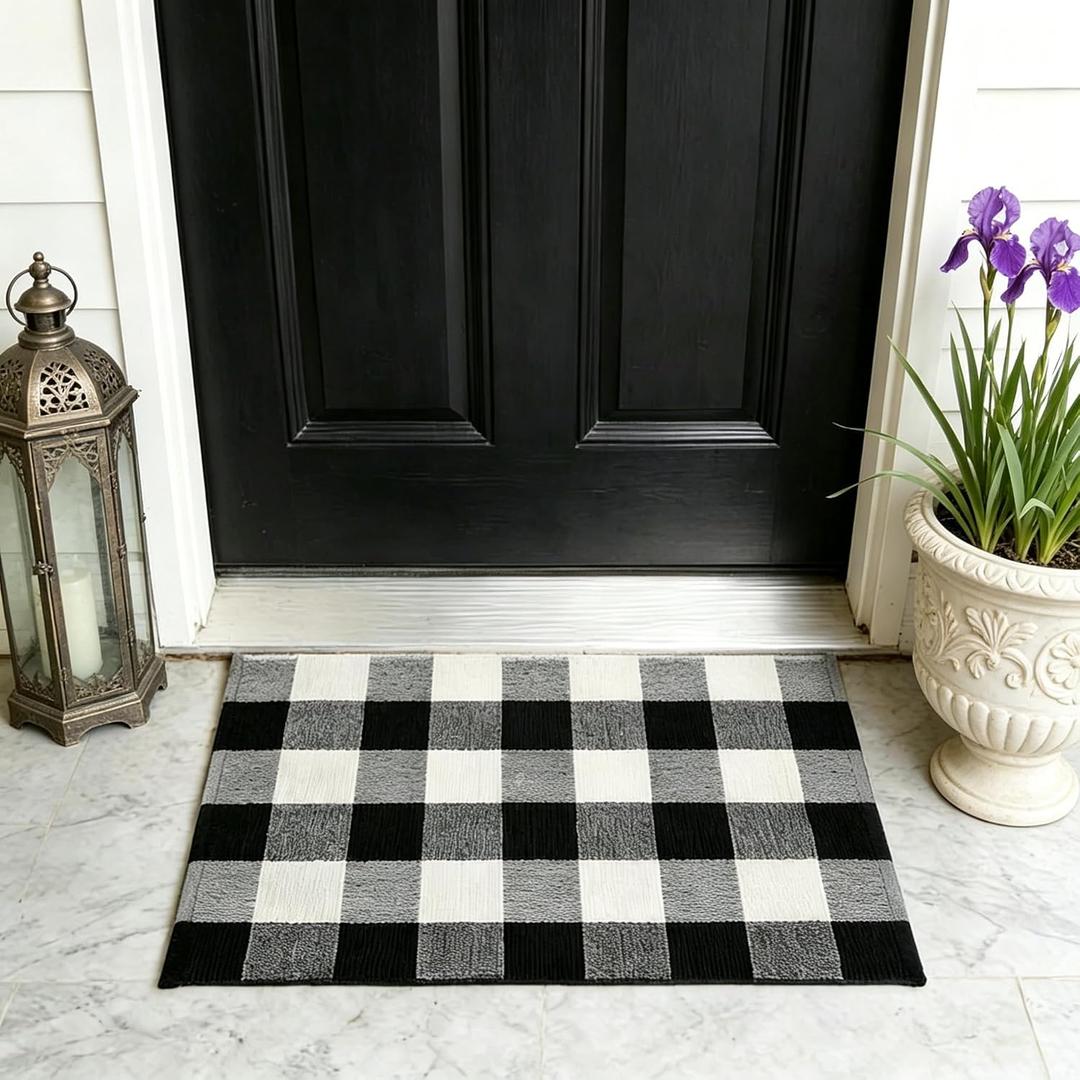 MUBIN Cotton Buffalo Plaid Rug, 2'x3' Black and White Outdoor Rug Front Door Decorative Mat, Washable Doormat Hand-Woven Foldable Area Rug Layered Door Mats Rug for Front Porch, Entryway, Patio