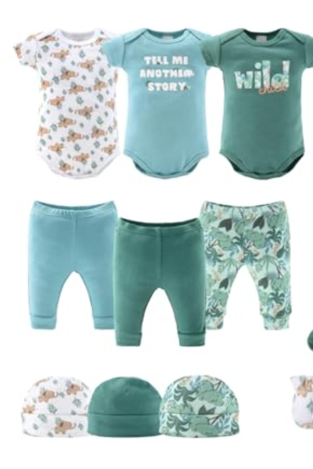 The Peanutshell Baby Layette Gift Set for Boys or Girls - Unisex Newborn Gift Sets, Baby Clothes & Essentials, Wild Jungle