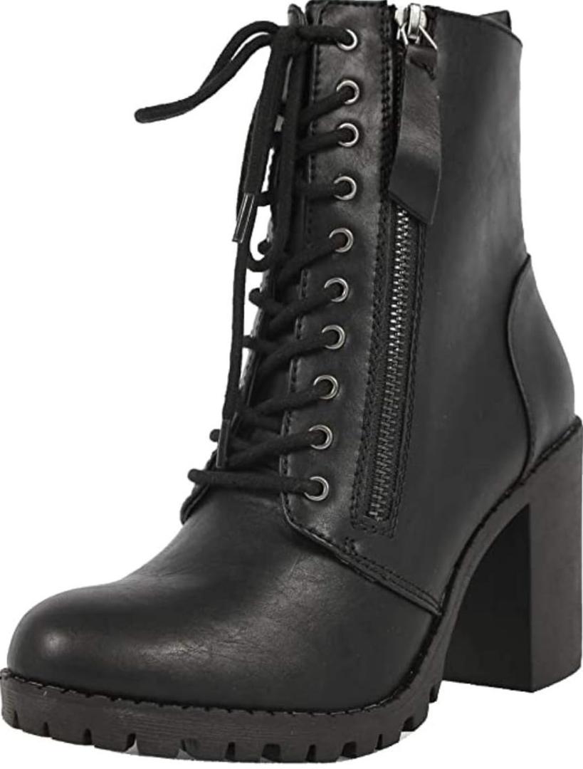 Soda Malia Round Toe Stacked Lug Heel Lace Up Ankle Booties Size 10