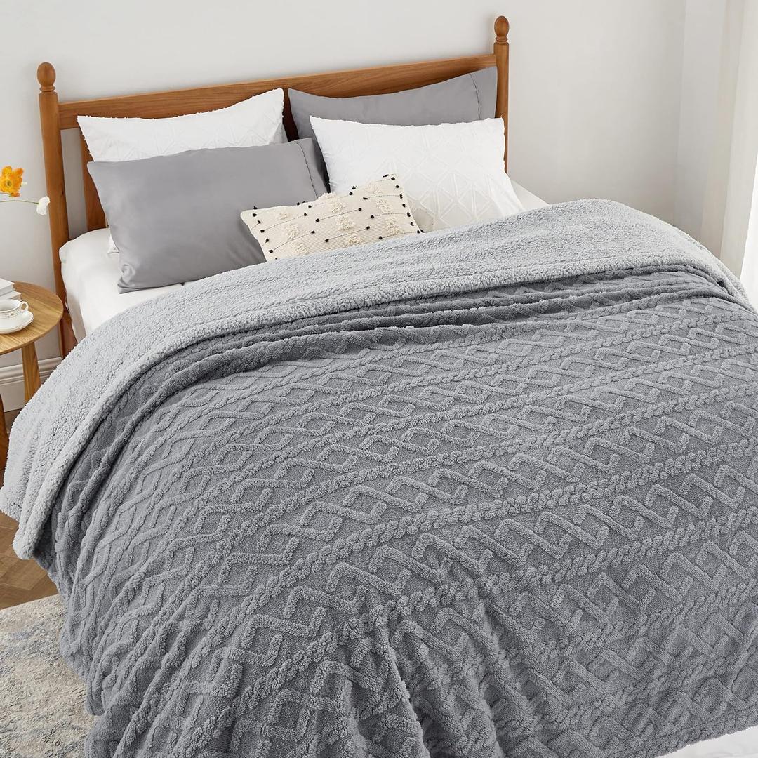 Bedsure Sherpa King Size Blanket for Bed- Fleece Soft Cozy Fuzzy Cable Blankets for Women, Thick Warm for Winter and All Seasons, Grey, 108x91 Inches (King (108" x 90"), 01 - Grey)