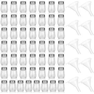 Potchen 50 Pcs Cube Shape Mini Salt and Pepper Shakers Bulk 0.5 oz Small Cube Glass Spice Shaker with Plastic Mini Funnels for Wedding Kitchen Restaurant Travel Camp Party (Silver)