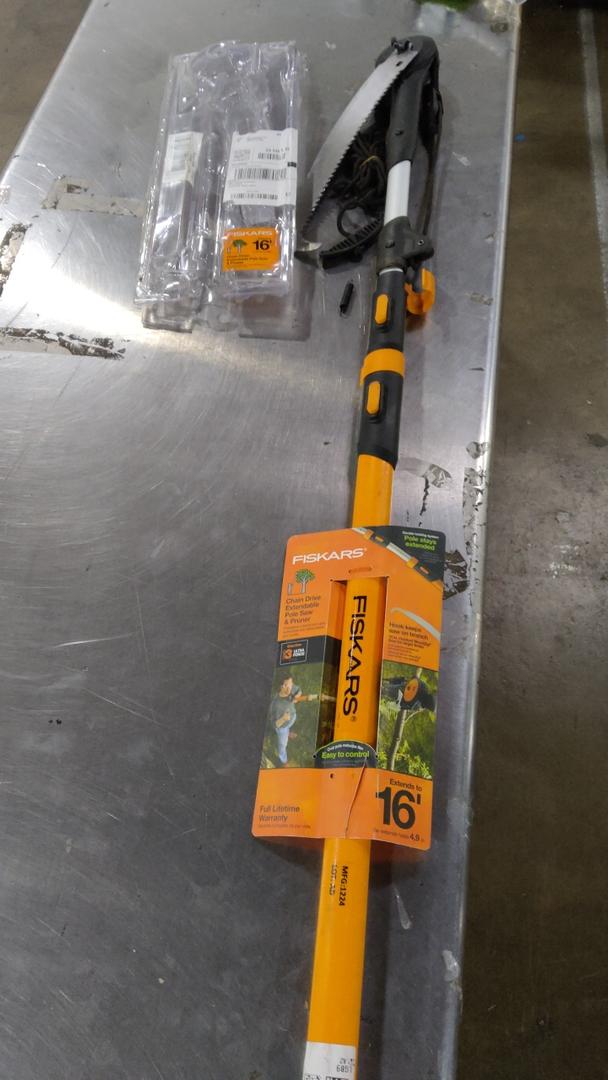 Missing One Pruner, Fiskars Chain Drive Extendable Pole Saw and Pruner, 16 Ft, 15 In. Hooked WoodZig Saw