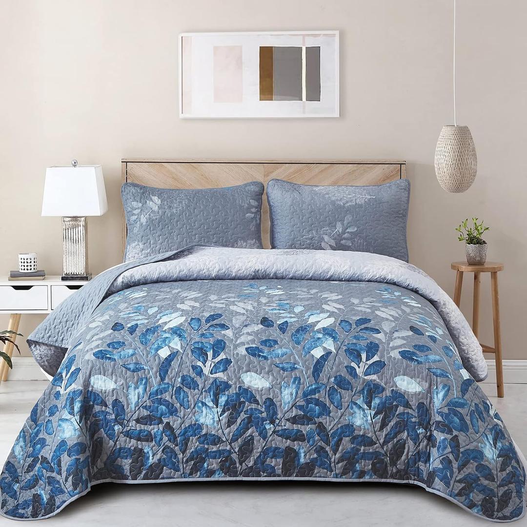 WONGS BEDDING Blue Quilt Set Queen Size,3 Pieces Navy Blue Floral Bedspread Coverlet Set,Soft Microfiber Lightweight Grayish Blue Gradient Floral Bedding Set Queen 96"x90"