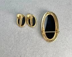 Oval Black & Gold Tone Clip on Earrings
