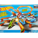 Hot Wheels Toy Car Track Set, Criss Cross Crash with 1:64 Scale Vehicle, Powered by a Motorized Booster 