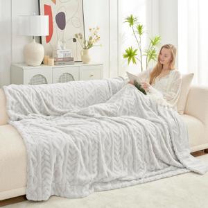 Cozy Bliss Faux Fur Throw Blanket for Couch, Jacquard Fuzzy Plush Soft Thick Winter Throw Blanket for Sofa Bed Living Room Bedroom60"x80" Beige