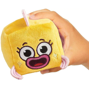 Pinkfong Baby Shark Goldie Plush Cube with Sound WowWee