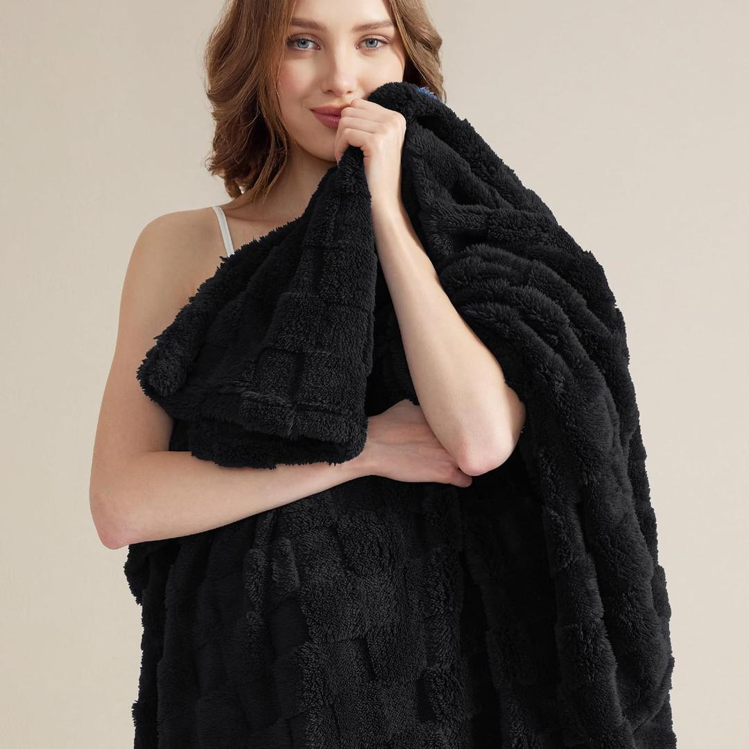 Bedsure GentleSoft King Size Blanket for Bed - Super Soft Cozy Blankets for Kids Girls, Large Fuzzy Fleece Throw for Bedroom Decor, Black,108x90 Inches