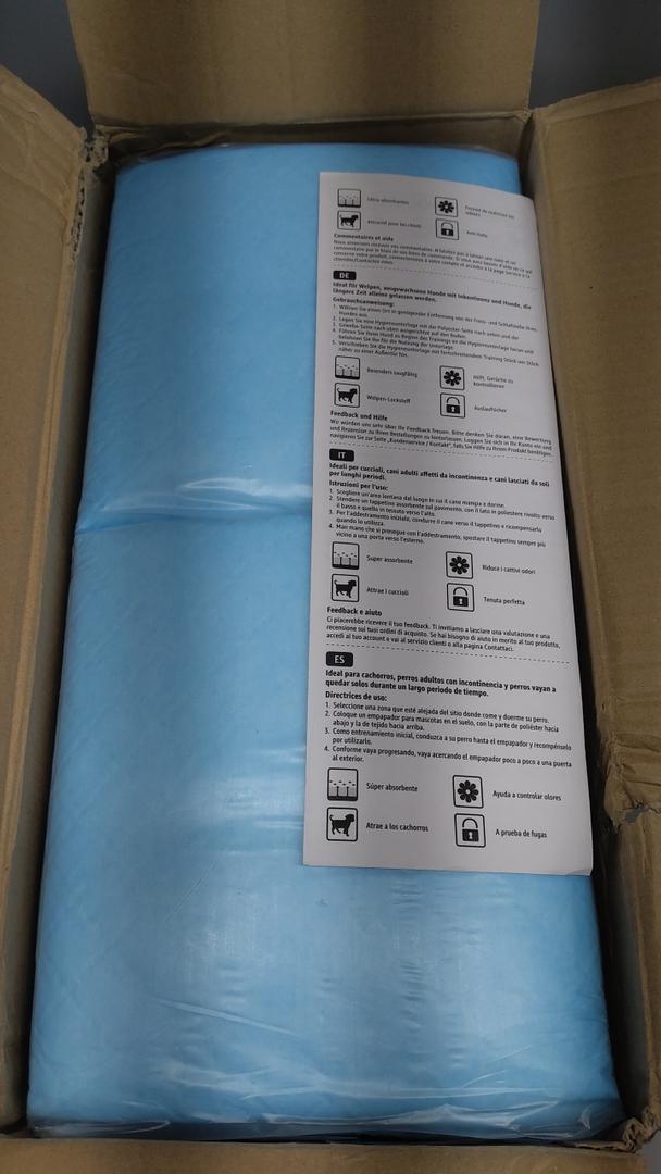 Basics Heavy Duty Dog and Puppy Pee Pads, LeakProof 5Layer Ultra Absorbent, QuickDry Surface for Potty Training and Housebreaking, Regular Size, 24x23", Blue & White, 80 Count