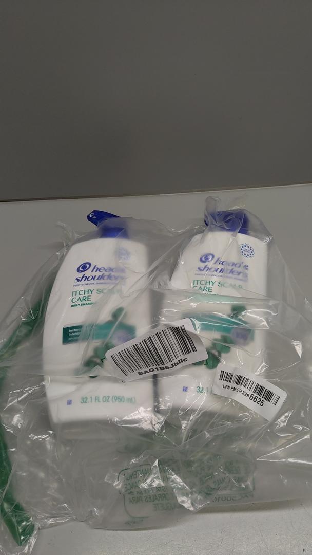Head & Shoulders AntiDandruff Shampoo and Conditioner with 1% Pyrithione Zinc, Eucalyptus for Itchy Scalp Care 2in1 Twin Pack, Flake Control and Refreshed Scalp, 32.1 fl oz Each