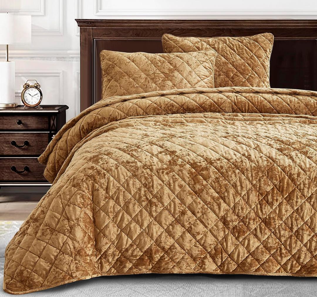 Chezmoi Collection Lux Caramel Gold Velvet Quilt King Set, 3-Piece Lush Plush Distressed Velvet Bedding All Season Lightweight Comforter Brushed Microfiber Reverse with Diamond Stitch Quilting