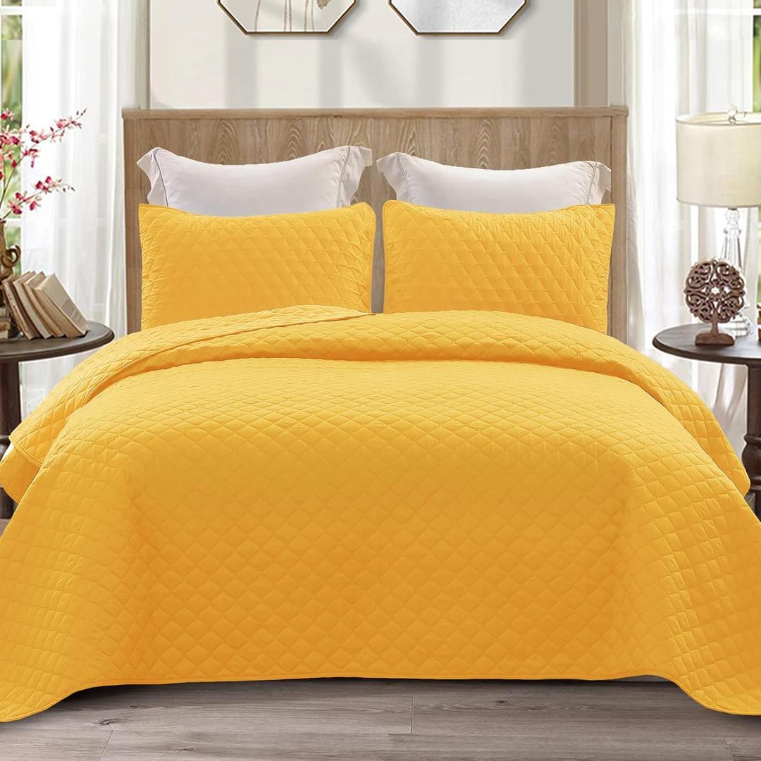 Exclusivo Mezcla Reversible Twin Quilt Bedding Set with Pillow Sham, Lightweight Quilts Twin Size, Soft Bedspreads Bed Coverlets for All Seasons - (Bright Yellow, 68"x88")