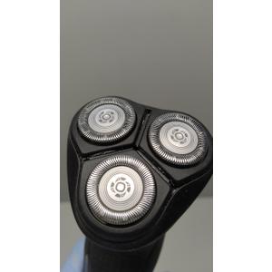 Philips Norelco Shaver 2400 Series, Wet and Dry Electric Shaver, Pop-up Trimmer, P-Cap, Deep Black, Model X3001/90