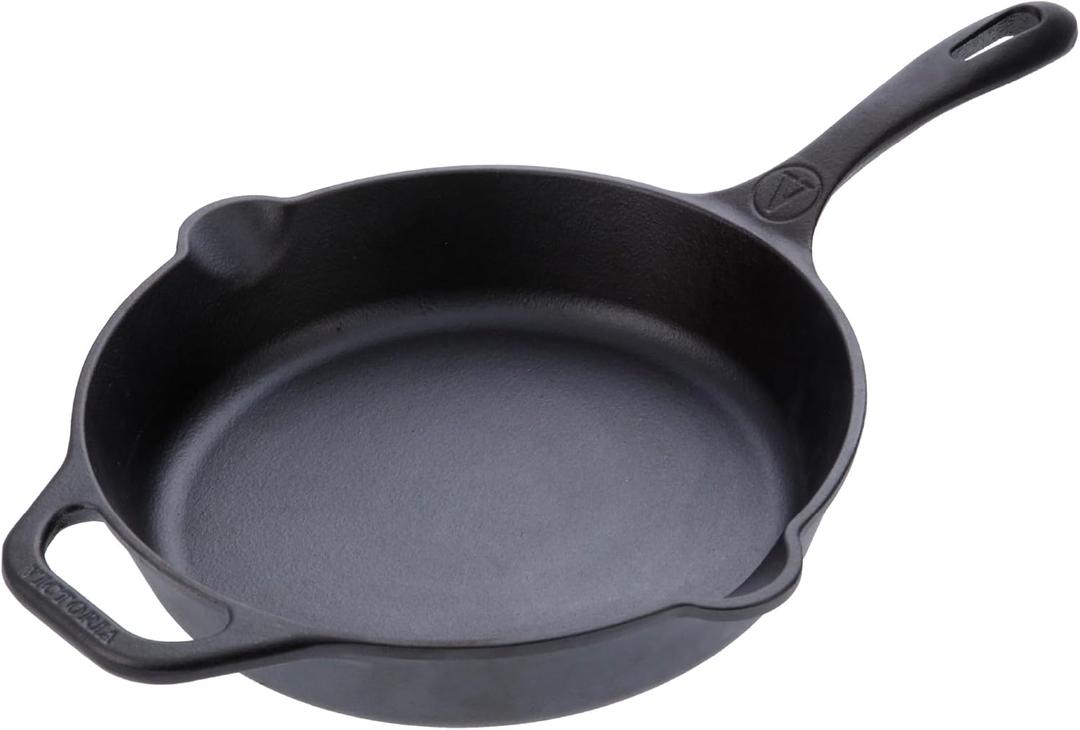 Victoria 10-Inch Cast Iron Skillet, Pre-Seasoned Cast-Iron Frying Pan with Long Handle, Made in Colombia