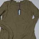 Zeagoo Womens Long Sleeve Stretch Crewneck Ribbed T-Shirt Slim Fit Casual Basic Tops Size S