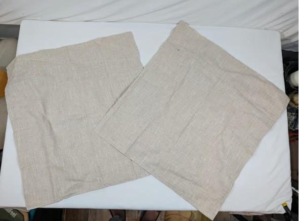 2 Pillow Cases 30x35