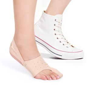 Bunion Corrector for Women & Men Big Toe, Suitable for Mild Hallux Valgus Pain Relief,Correct Toes for Day & Night Support, Fit for wearing with shoes, Bunion Relief Non-Slip,Toe Straightener (Large, Beige)