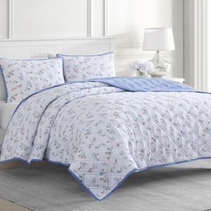 Martha Stewart 100% Cotton 3 Piece Reversible Quilt Set, Washed, Percale, Light Blue/White, 1 Quilt, 2 King Shams, Soft and Breathable, Lightweight, Ditsy Floral Printed Bedspread, King Size