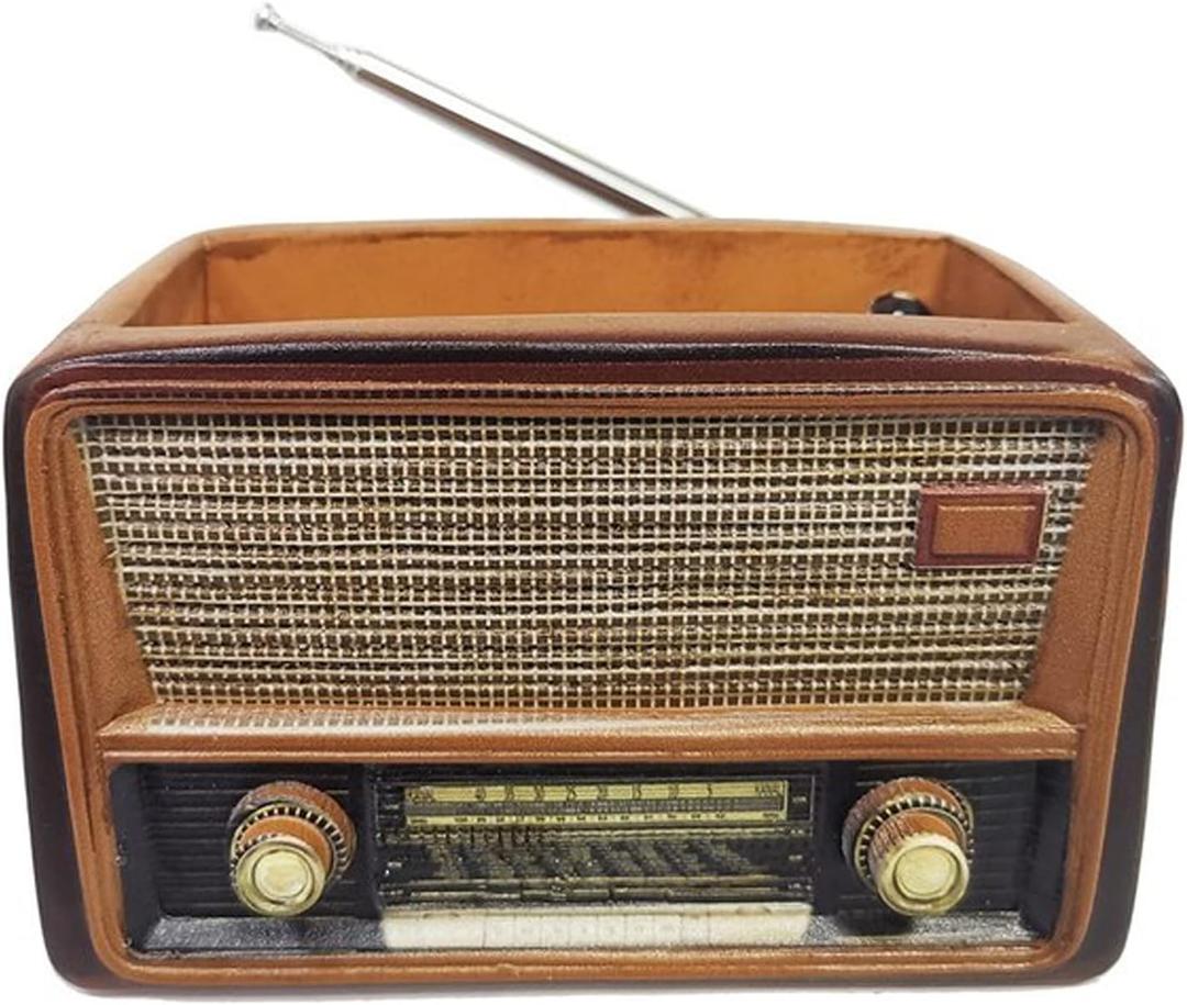 Funny live 4.7 Inches Retro Radio Shape Desktop Decoration Resin Crafts Ornaments Home Office Personality Multi-purpose Succulent Plant Pot | Pen Holder (Light Brown)