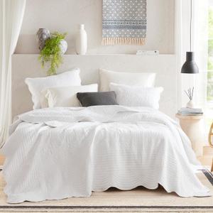 Madison Park King Quilt Set Damask Coverlet Set for King Size Bed, Cottage Oversized Quilt Set, Scallop Edge, All Season, Pre-washed Cotton-Filled King Size Quilt, Tuscany, King/Cal King White 3 Piece