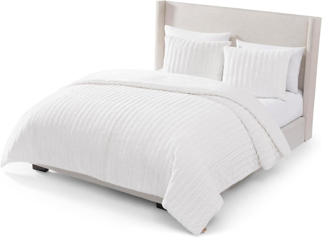 UGG Kenzie Full/Queen Comforter Set with 2 Pillow Shams Plush Faux Fur Bedding Soft Warm Down Alternative Comforter Washable Hypoallergenic Fluffy Blanket Set for Bedroom, Full/Queen Size, White Snow