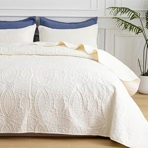 SheRest Full Quilt Bedding Set - Soft Breathable Bed Quilts, Modern Style Embossed Bedspreads, Lightweight Microfiber Reversible Coverlet for All Seasons, Cream, 3 Pieces (1 Quilt,2 Pillow Shams)