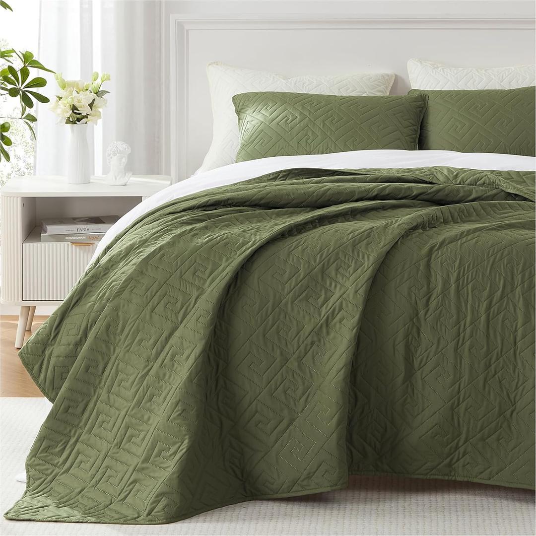 Homelike Moment Quilts Bedspreads Queen Size Bedding Set, Olive Green Quilt Coverlet Full Size for All Season