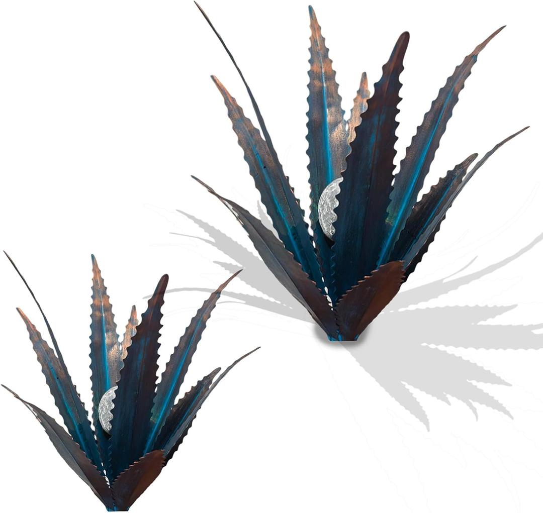 2 PCS Metal Agave Sculpture Decoration, Vintage Country Hand-Painted Sculpture DIY Metal Agave Plant, Home Garden Courtyard Lawn Outdoor Decoration (Serrated Blue)