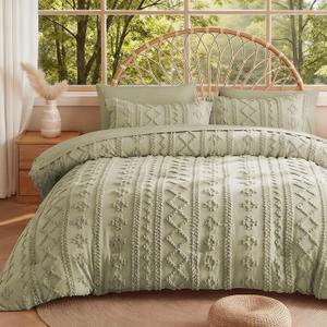 MR&HM Queen Comforter Set 7 Pieces, Tufted Boho Beddding Set Sage Green Shabby Chic Farmhouse Bed Set, All-Season Soft Microfiber Bed in a Bag Comforter with Sheets, Pillow Shams & PillowcasesGreen Comforter Bed Set