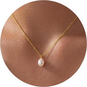 Bridesmaid Gifts Pearl Necklaces for Women, Beach Jewelry 18K Gold Plated Pearl Necklace, Elegant Dainty Simple Pendant Necklace for Women, Birthday Bridesmaid Wedding Gifts