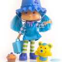 Strawberry Shortcake 5.5-inch Blueberry Muffin Poseable Sweet Scented Fashion Doll with 4 Surprise Reveal Accessories