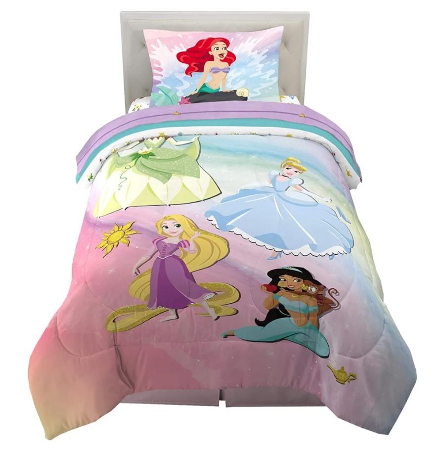 Disnep Princess . Microfiber Twin / Full Reversible Comforter 72 × 86 inch