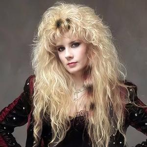 Long Blonde Curly Wig for Women Blonde Rocker Punk 70s 80s Wig With Bangs Synthetic Fiber Wigs for Costume Halloween Cosplay Use