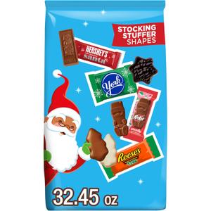 Hershey Assorted Flavored, Christmas Candy Bulk Bag, 32.45 oz (32.45 Ounce (Pack of 1))