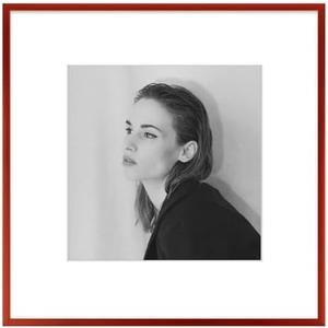 Golden State Art 12x17 Aluminum Picture Frame - Professional Gallery Wall Frame With 8x8 Mat, Scratch-Resistant Glass & Sawtooth Hanger for Photos, Artwork & Prints - Elegant Red - 1 Pack