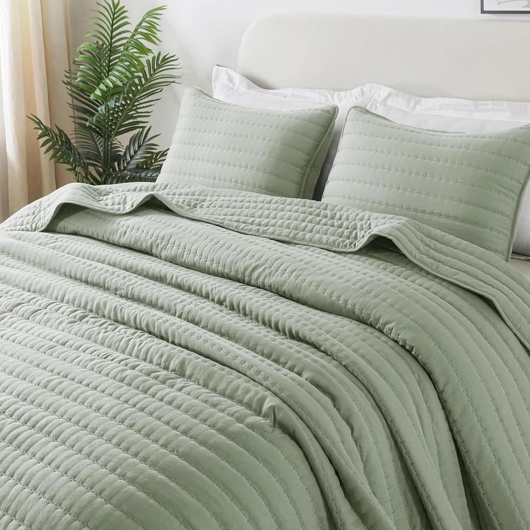 ROARINGWILD Sage Green Twin Size Quilt Bedding Sets with 1 Pillow Sham, Lightweight Soft Bedspread Coverlet, Quilted Blanket Thin Comforter Bed Cover for All Season, 2 Pieces, 68x90 inches