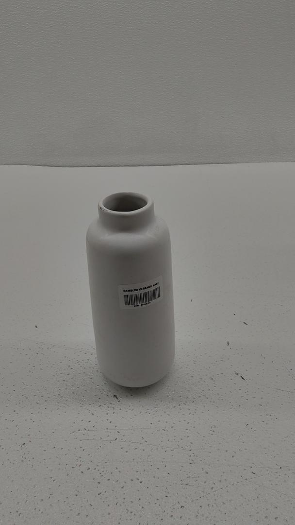Vase, White  20 oz