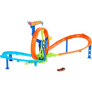 Hot Wheels Toy Car Track Set, Launch and Loop Playset & 1:64 Scale Die-Cast Vehicle, Crash Area on Figure 8 Track with Loop-Kicker Booster