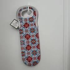 No Brand, Retro Floral Mandala Wine Tote Bag Insulated Neoprene Wine Carrier Bags with Carry Handle Reusable Portable Wine Bottle Holder for Travel Party Picnic