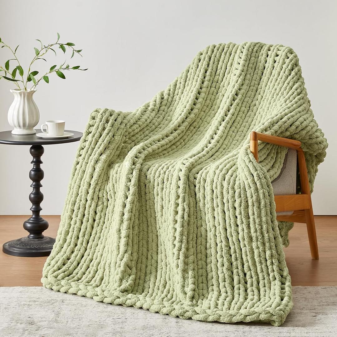 Chunky Knit Throw Blanket, 30''*40'' Knitted Throw Chenille Yarn for Bed Couch, Handmade Light Green Crochet Big Thick Blanket, Machine Washable Cute Comfy Blanket for Home Decor