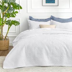 Love's cabin Oversized King Size Quilt Bedding Set White Bedspreads - Oversized King Lightweight Bedspread Comforter - Coin Pattern Coverlet for All Season - 3 Pieces (1 Quilt, 2 Pillow Shams)
