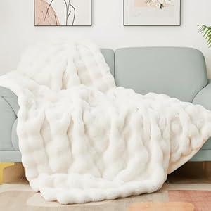 Latepis Luxury King Faux Fur Throw Blanket Fuzzy for Bed Soft Thick Blankets for Sofa Cute Plush Fuzzy Warm Blanket for All Seasons Ideal Gifts Furry Blankets Beige 90x108 Inch, 860gsm