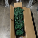 6 FT Artificial Xmas Tree with 821 PVC Branch Tips 560 Warm White LED Lights