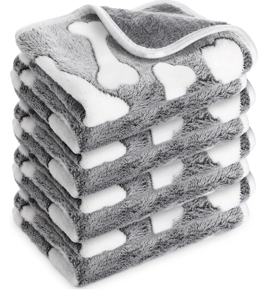 Reginary 4 Pcs Waterproof Guinea Pig Blankets Washable Small Animal Fleece Bedding Guinea Pig Cage Liners Reusable Training Pads Pet Pee Pad Sleep Mat for Hamster(Gray Bones,24 x 16 Inch)