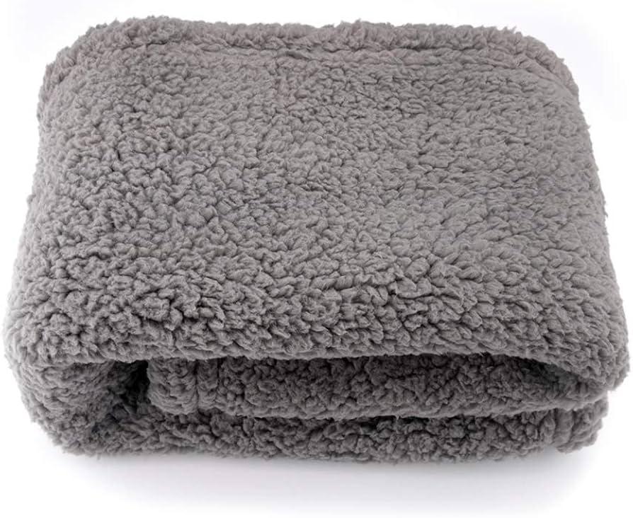 Real Tree Reversible Sherpa Throw 50x60 in