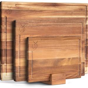 WALDWERK Cutting Board Set (15.75 x 12/13 x 9.5/10 x 7 in) out of Solid Acacia Wood - 0,8 in Thick Cutting Boards for Kitchen - Wood Cutting Boards - Wooden Chopping Boards for Kitchen, 17.3"L x 3.9"W