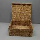 StorageWorks Scalloped Wicker Basket with Lid, Large Water Hyacinth Basket, 16½" L x 13" W x 7½" H