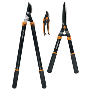 Fiskars Rugg Heirloom Carbon Steel Bypass Lopper/Pruner Set+ Bucket/Garden Prop